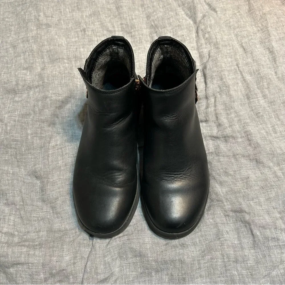 KURU Tempo Cloud Ankle Booties Black Size 9 Orthopedic Arch Support Comfort
